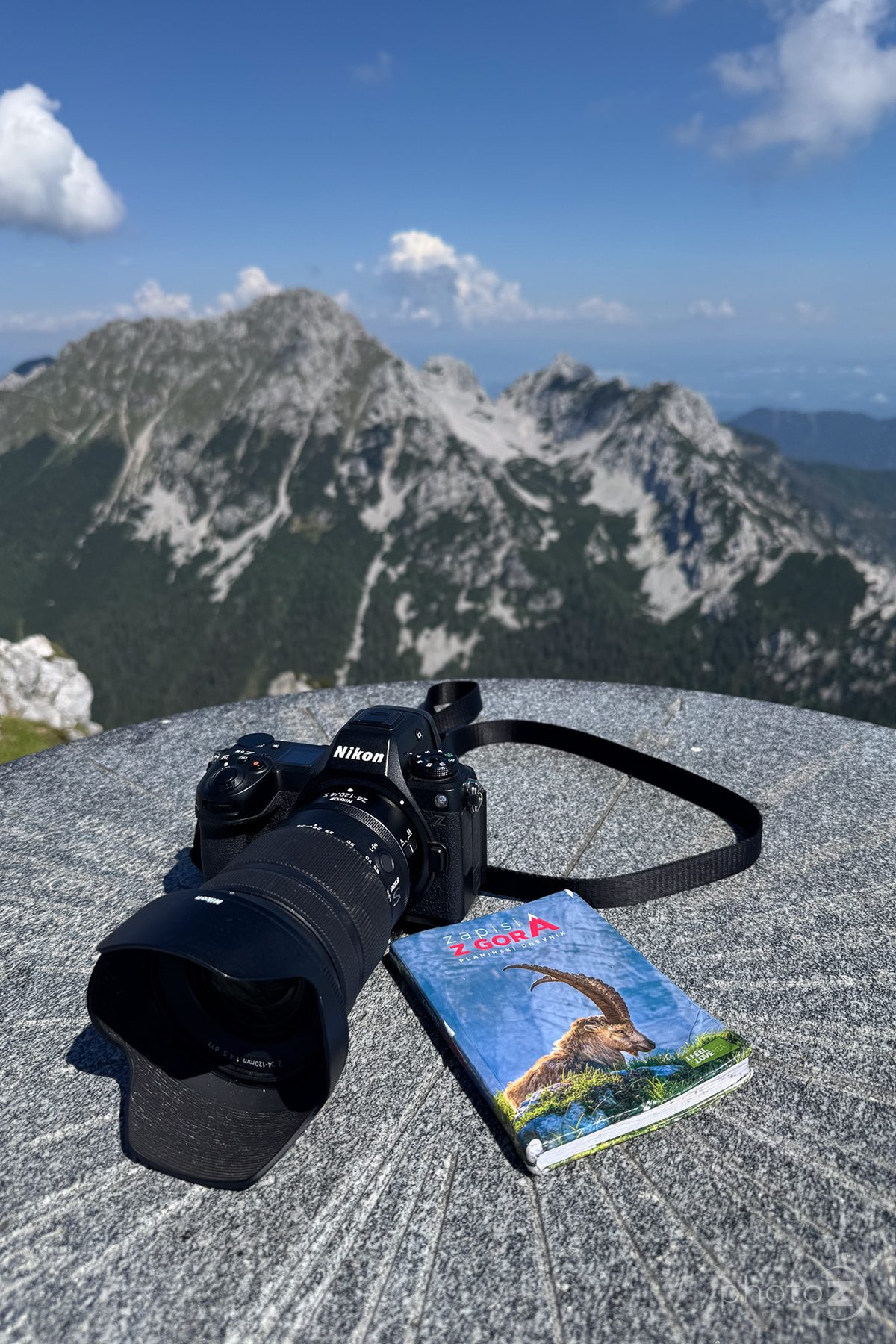 Fotoaparat in planinski dnevnik Zapisi z gora na Begunjščici